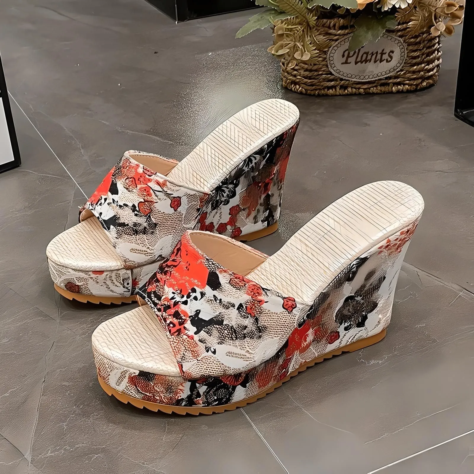 Merendy Decorato Open-Toe Wedge Heel Platform Shoes