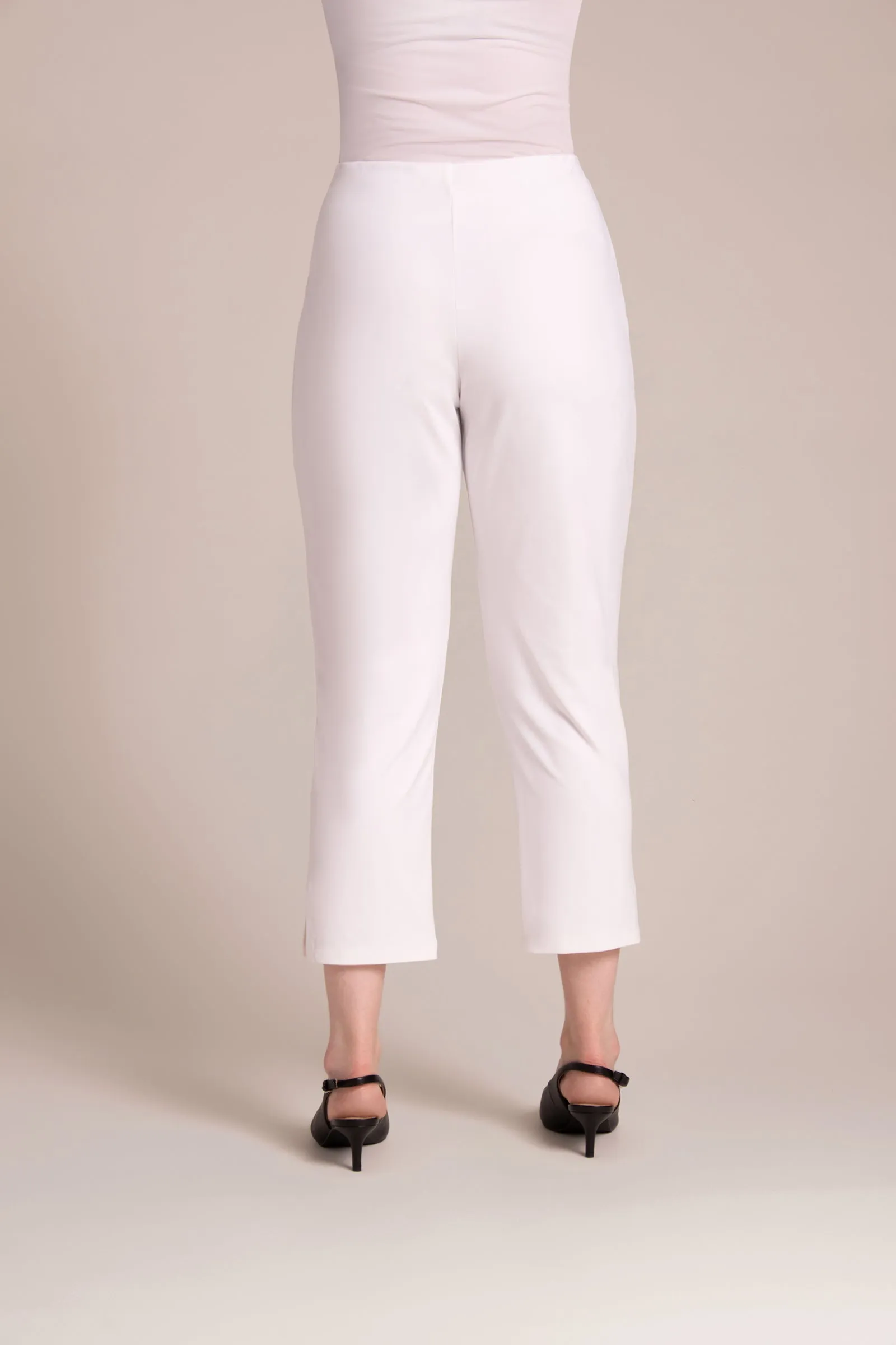 Narrow Pant Short | White