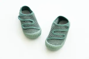 Play Shoes, Fern