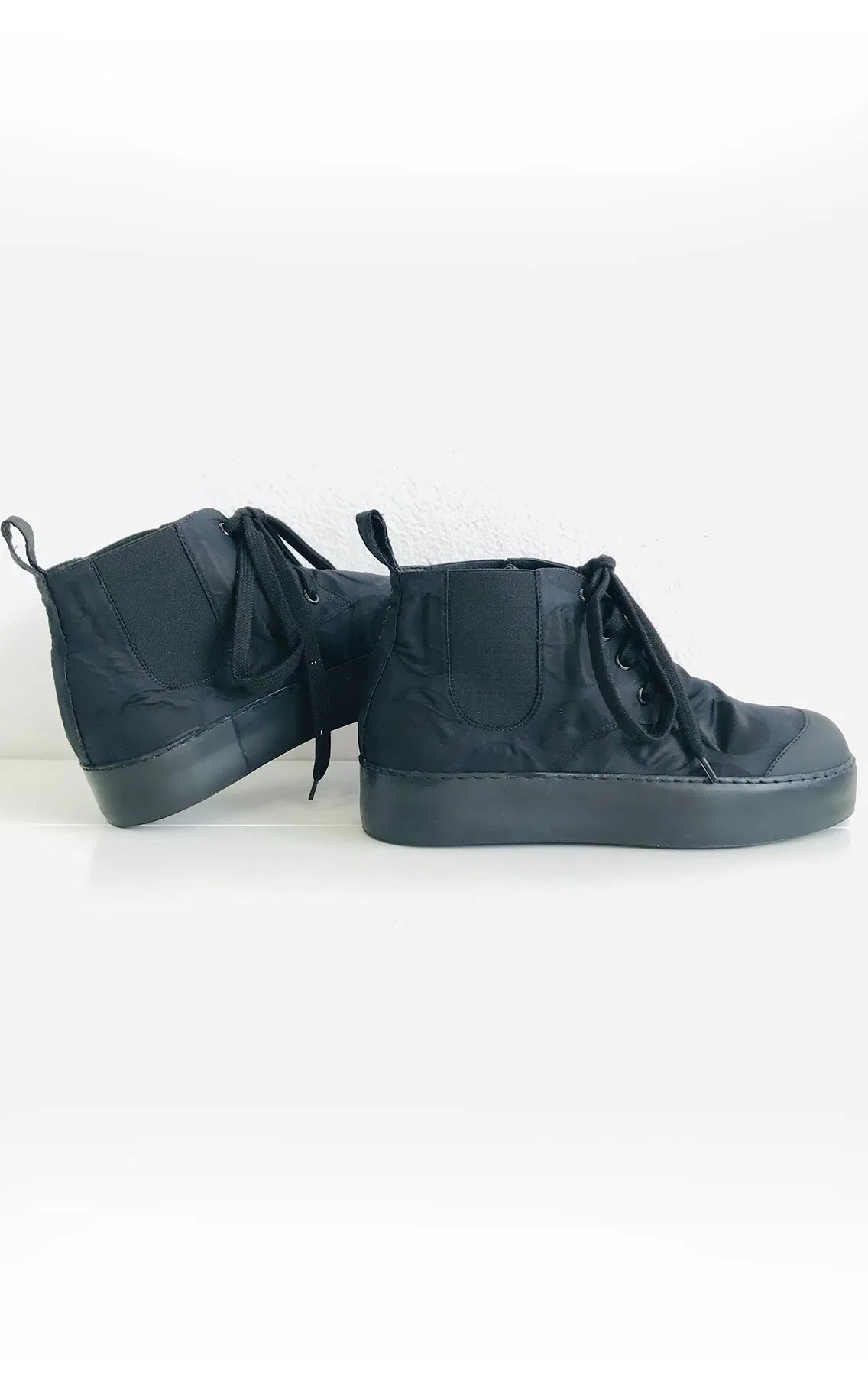RUNDHOLZ BLACK LABEL BLACK SPOT DESIGNER SHOE